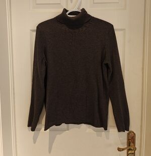 DENVER HAYES TURTLE NECK SWEATER